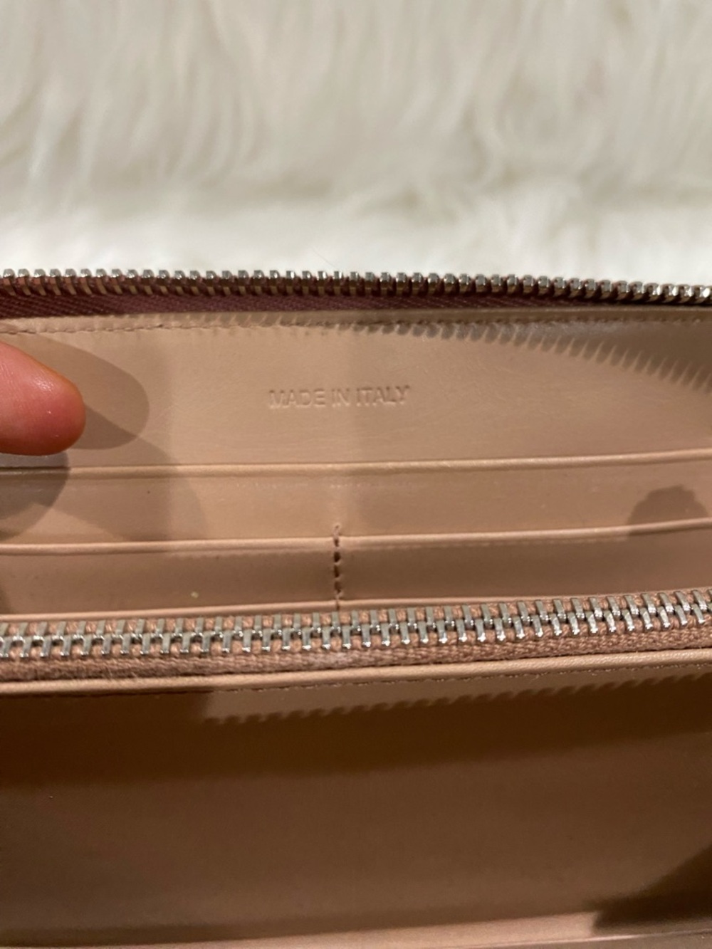 PRADA Soft Calf Fiocc long wallet in pink with bow- 2COAs - Picture 12 of 16